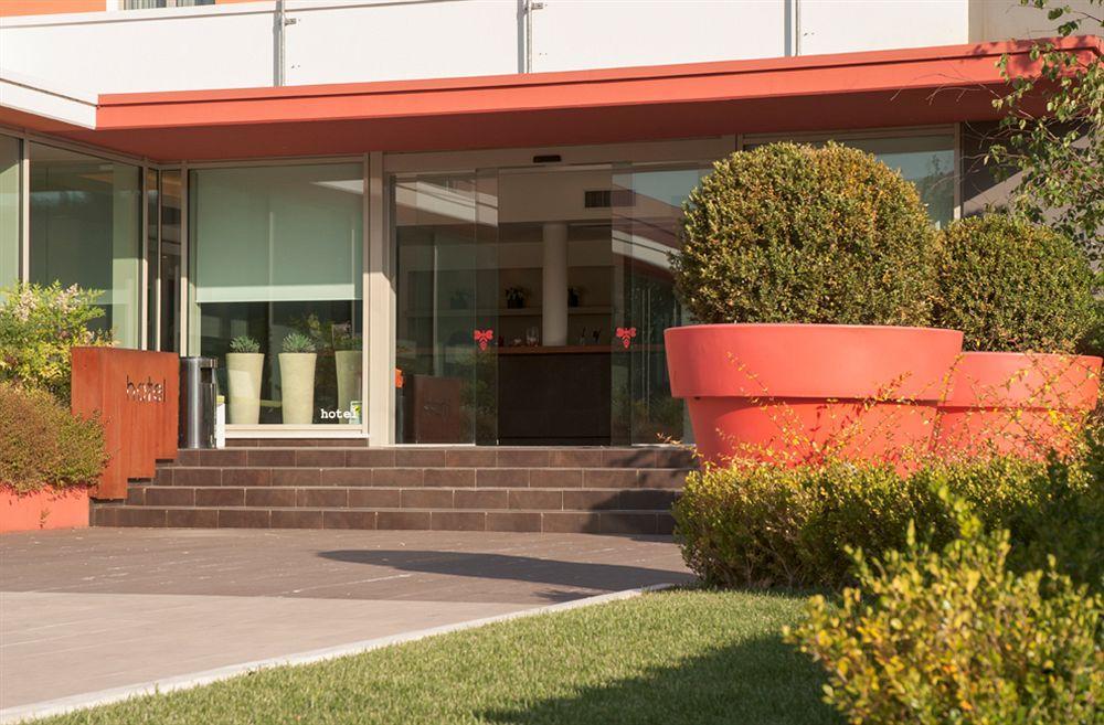 Hotel Cluentum Толентино Экстерьер фото