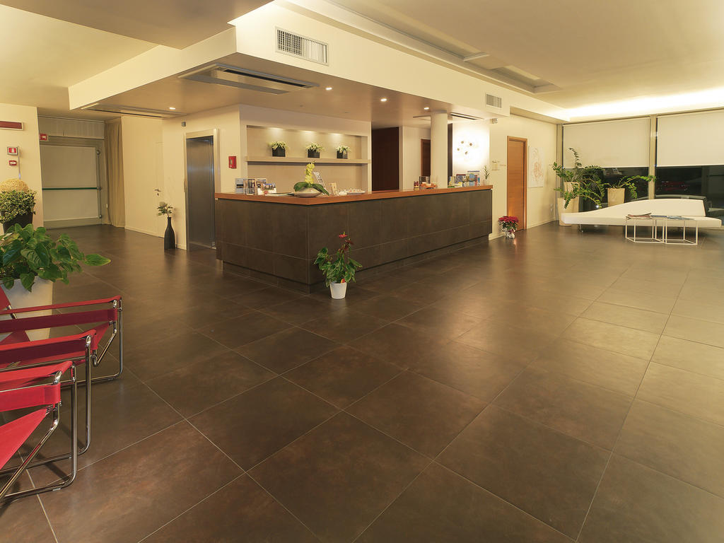 Hotel Cluentum Толентино Экстерьер фото
