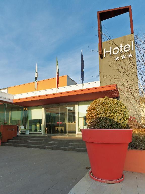Hotel Cluentum Толентино Экстерьер фото