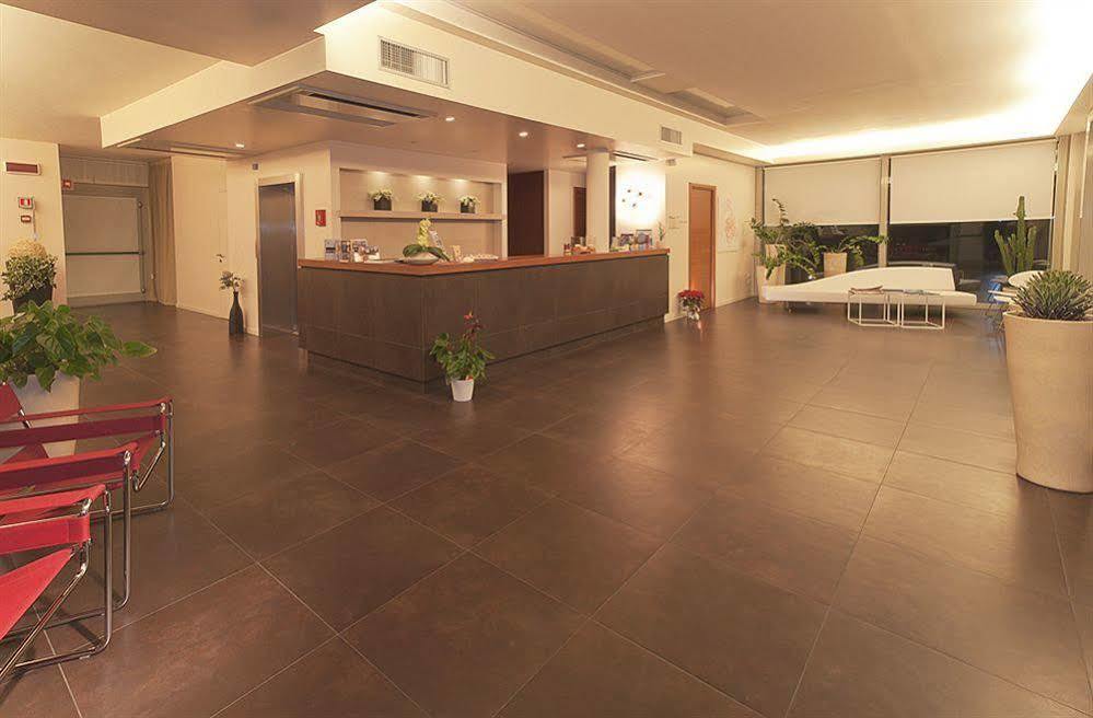 Hotel Cluentum Толентино Экстерьер фото